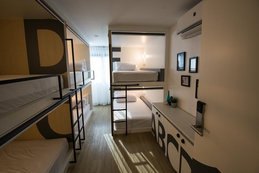 MonkeyNap Hostel Bangkok Buitenkant foto