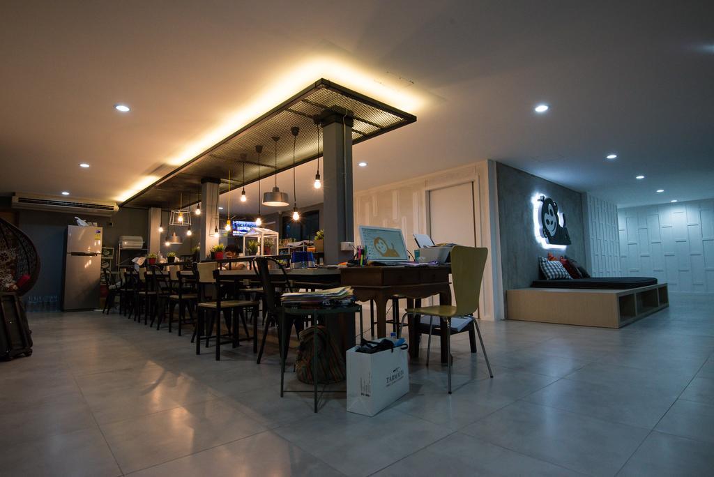MonkeyNap Hostel Bangkok Buitenkant foto