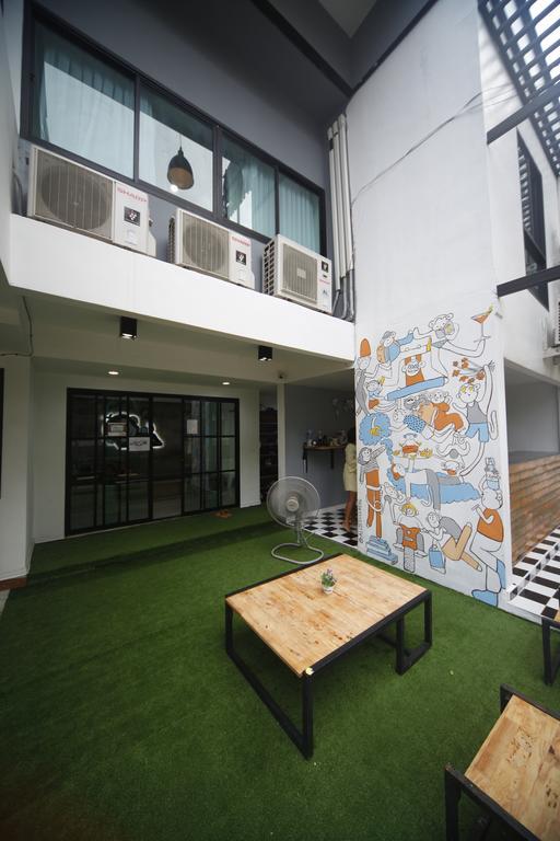 MonkeyNap Hostel Bangkok Buitenkant foto