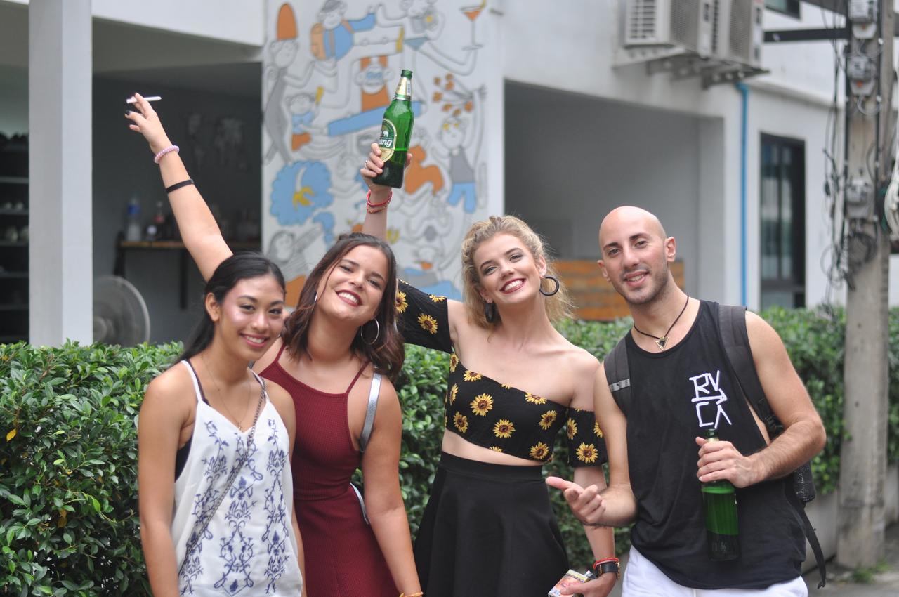 MonkeyNap Hostel Bangkok Buitenkant foto