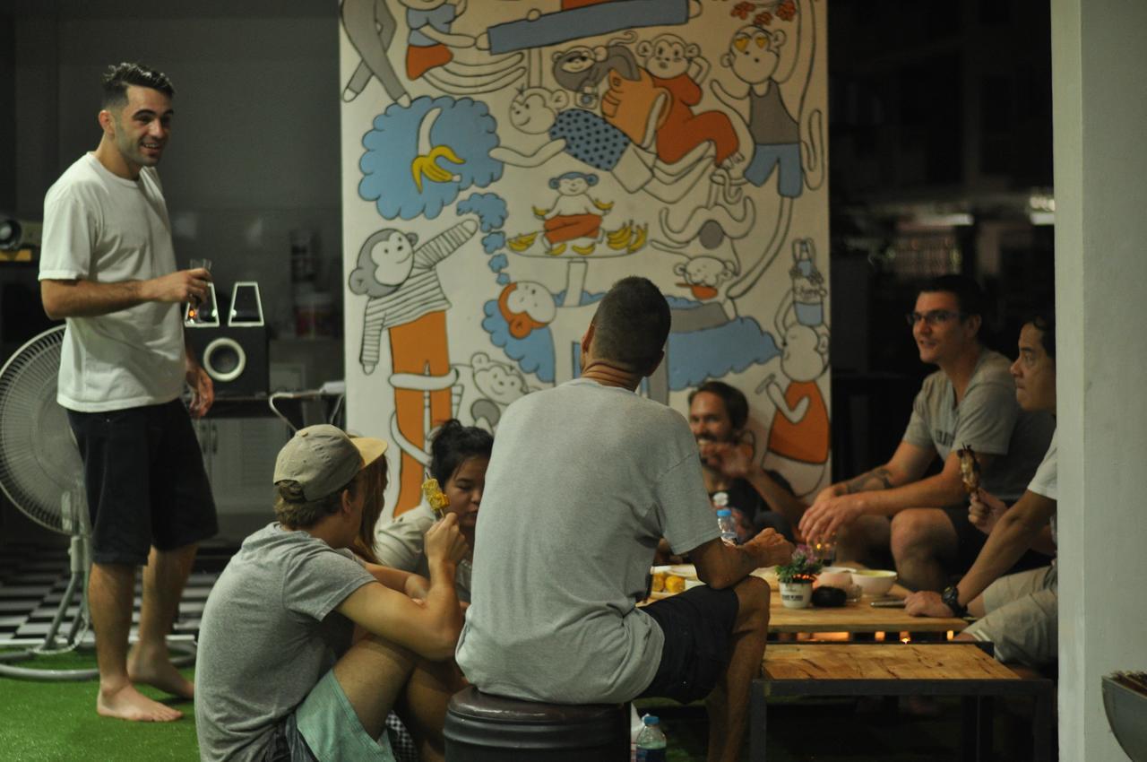 MonkeyNap Hostel Bangkok Buitenkant foto