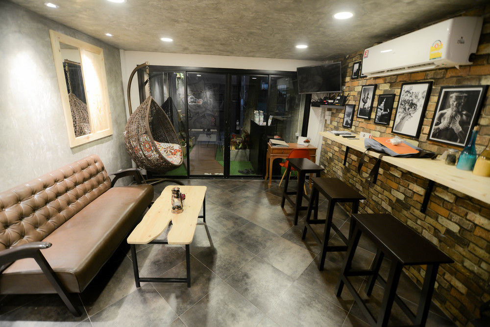 MonkeyNap Hostel Bangkok Buitenkant foto
