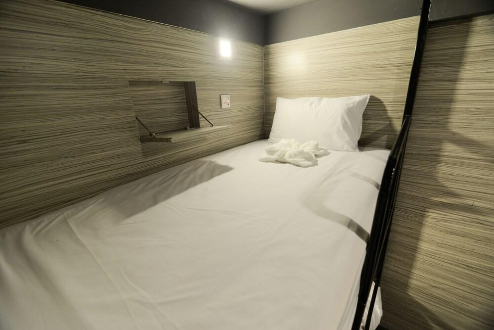 MonkeyNap Hostel Bangkok Buitenkant foto
